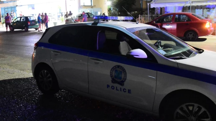 Πιερία: Δύο συλλήψεις για παράνομη μεταφορά αλλοδαπών στο εσωτερικό της χώρας