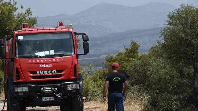 Υπό μερικό έλεγχο η φωτιά στο Κατάκαλο Ακτίου Βόνιτσας