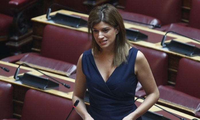 Κάποιος «μαρτυριάρης» στο επιτελείο του προέδρου