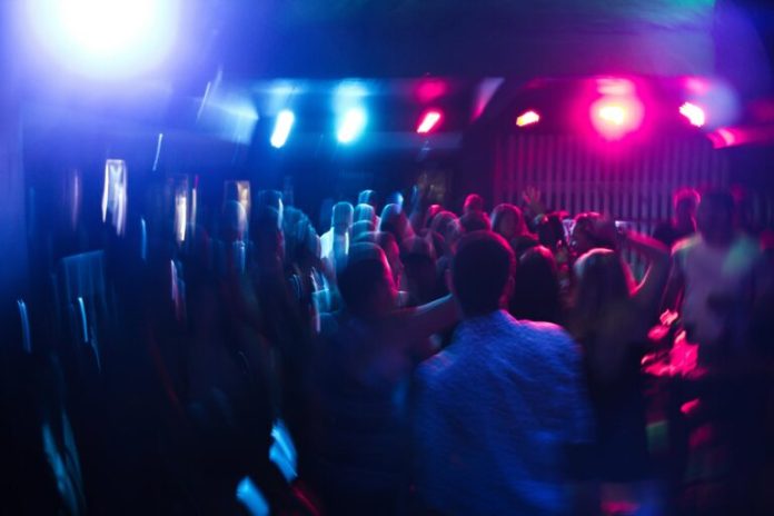 Οριστικό λουκέτο στο Club 22 για τις «μπόμπες» σε μαθητές: Νέες ανακοινώσεις από τον Δήμο Αθηναίων