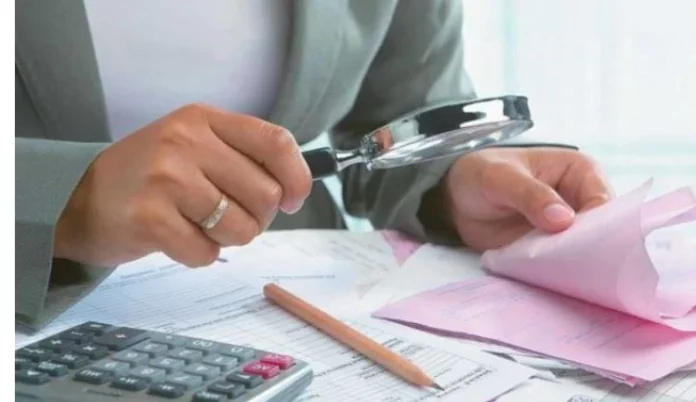 Εφορία: On line πρόσβαση σε τραπεζικούς λογαριασμούς – Το σχέδιο της ΑΑΔΕ για έλεγχο όλων των συναλλαγών