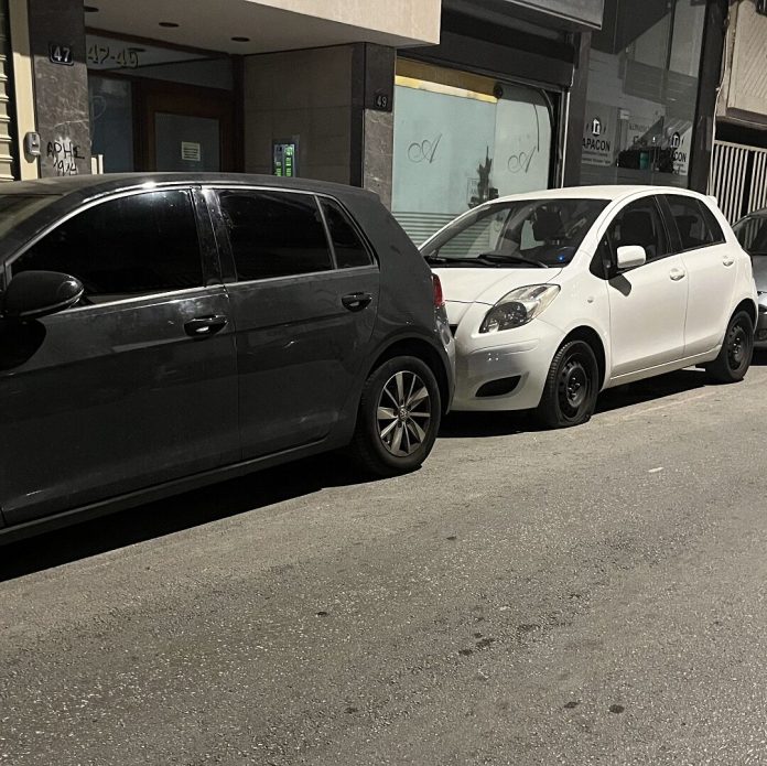 Παγκράτι: Πρώην υπάλληλος πάρκινγκ o άνδρας που μαχαίρωσε τον εργοδότη του – Έσκασε τα λάστιχα σε 11 οχήματα