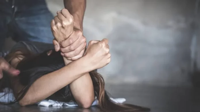 Άνδρας καταγγέλθηκε από δύο πρώην συντρόφους του μέσα σε μία μέρα για ενδοοικογενειακή βία