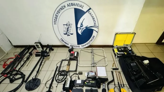 Πέντε συλλήψεις για παράνομες αρχαιολογικές έρευνες σε Μεσσηνία και Αργολίδα