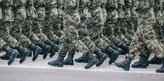 Με 15 μέρες φυλακή τιμωρήθηκε ο οπλίτης που παραβρέθηκε σε αντιπολεμική συγκέντρωση – Η ανακοίνωση του ΚΚΕ
