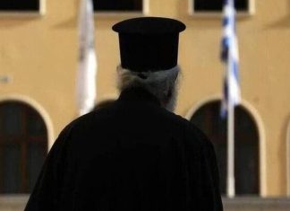 Συνελήφθη 60χρονος ιερέας στο Ηράκλειο Κρήτης λίγο πριν ψάλλει το “Χριστός Ανέστη”