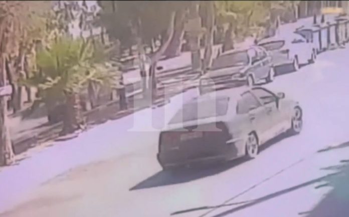 Λίγες ημέρες πριν την κινηματογραφική ληστεία της χρηματαποστολής η κλοπή του πράσινου ΙΧ των δραστών