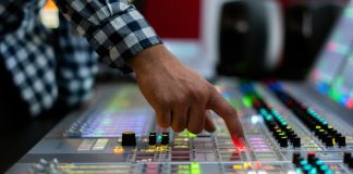 Τετράωρη στάση εργασίας σήμερα στα ΜΜΕ