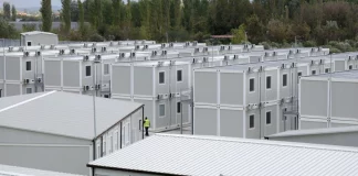 Ναυάγησε το σχέδιο της Μελόνι για τα κέντρα μεταναστών στην Αλβανία – Επιστρέφει άπραγο το προσωπικό