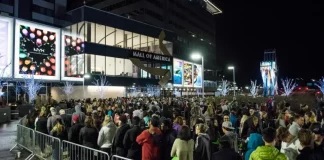 Black Friday στις ΗΠΑ: Περισσότεροι από 180 εκατομμύρια πελάτες αναμένονται στα καταστήματα!