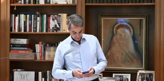 Στα «ραντάρ» του Κυριάκου και ο υπουργός Μετανάστευσης