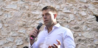 Στέφανος Κασσελάκης απαντά στον ΣΥΡΙΖΑ για τις offshore: Προσφεύγω στη Δικαιοσύνη κατά των συκοφαντών και λασπολόγων