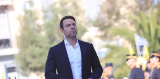 Τα «γυρίζει» τώρα ο Κασσελάκης: Δεν μιλά για ΚΟ, ενώ οι βουλευτές διστάζουν να κάνουν το επόμενο βήμα λόγω πόθεν έσχες