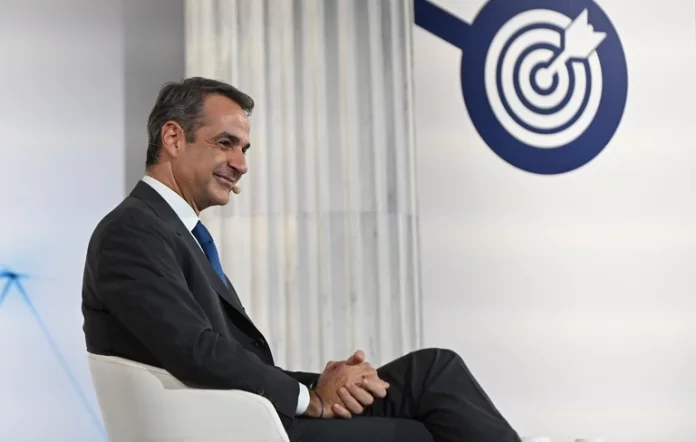 Και ξαφνικά ο Μητσοτάκης δηλώνει πως δεν βλέπει «προοπτική συζήτησης με την Τουρκία για ΑΟΖ και υφαλοκρηπίδα» Κυριάκος Μητσοτάκης: Θα στρέψουμε την προσοχή μας στην περαιτέρω ανακούφιση της μεσαίας τάξης