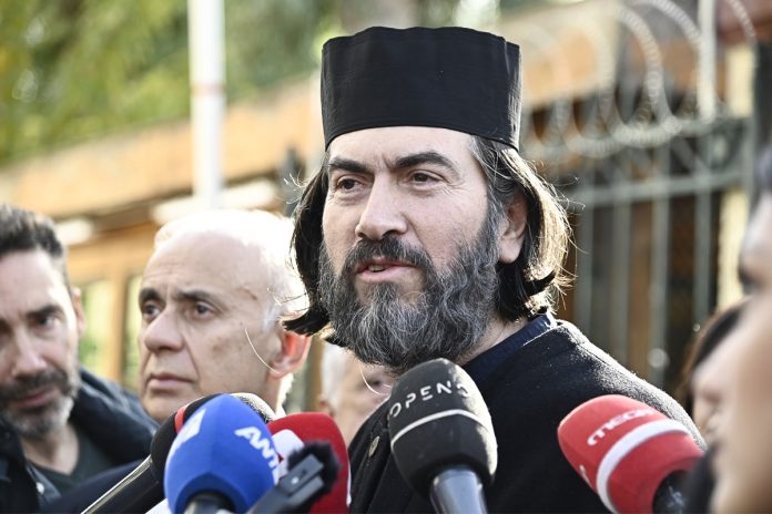 Πατέρας Αντώνιος: “Κάποιοι επιθυμούν διακαώς να με τελειώσουν”