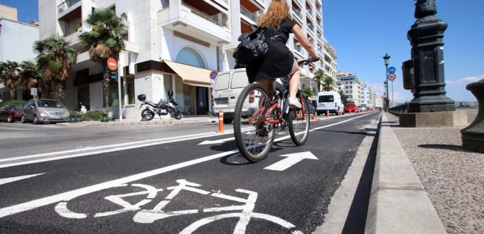 Θεσσαλονίκη: Ξηλώνεται ο κεντρικότερος ποδηλατόδρομος