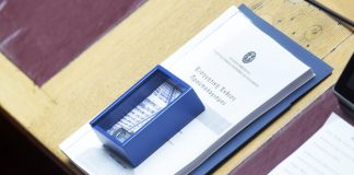 Ακρίβεια: Στη μέγγενη οι πολίτες ενώ η κυβέρνηση ψάχνει για… «ισορροπία»