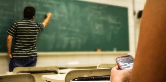 Διεθνές απολυτήριο IB: Μαθήματα στα αγγλικά και εργασίες 4.000 λέξεων – Τι αλλάζει στις πανελλήνιες