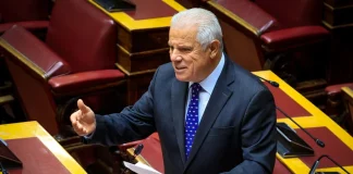 «Αγριεύει» η κόντρα Βλάχου με Θεοδωρικάκο: «Λέει μισές αλήθειες»