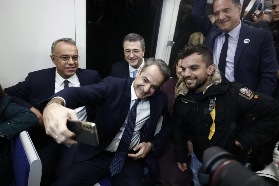 590edfbcdf1da8870cca06caddf1f570_L