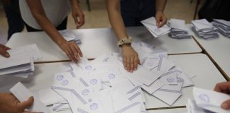 Το βαρόμετρο του Κέντρου για ΝΔ και ΠΑΣΟΚ