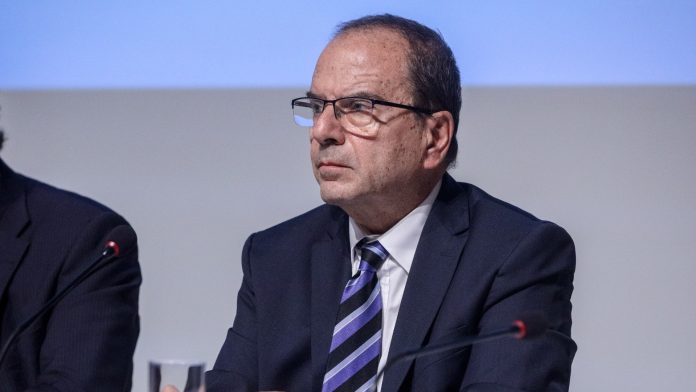 Καρφώνουν τον Ράμμο επειδή κάνει καλά τη δουλειά του Καρφώνουν τον Ράμμο επειδή κάνει καλά τη δουλειά του