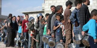 Η παγκόσμια ανθρωπιστική κρίση επιδεινώνεται καθώς οι πλούσιοι κόβουν τη βοήθεια