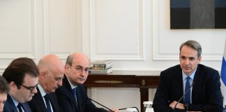 Θα μπορούσε υπουργός να ζήσει με 1000 ευρώ και να πληρώνει τα 500 νοίκι;