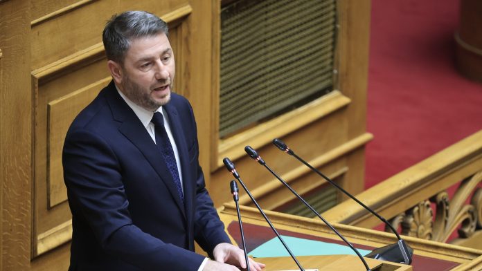 Στο σκόπευτρο ο Μητσοτάκης (και) για τα Τέμπη