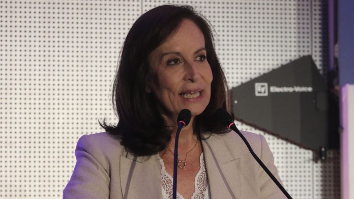 Διαμαντοπούλου: Ο Πιερρακάκης είναι μια πολύ καλή συνέχεια στο υπ. Οικονομικών για τα δεδομένα της κυβέρνησης