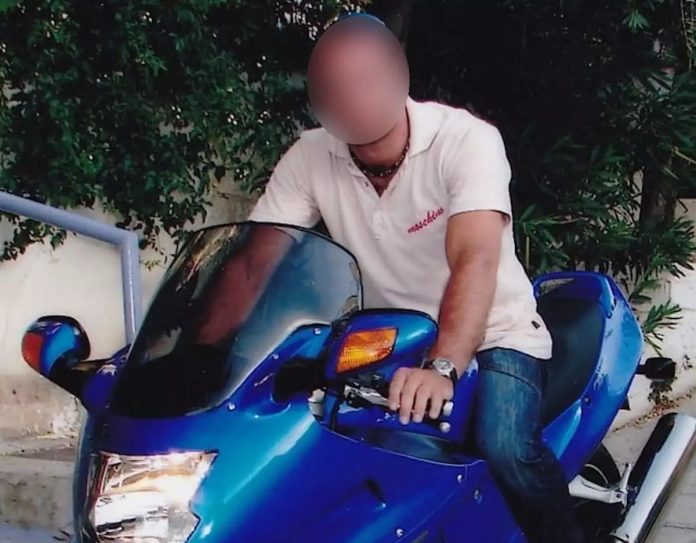 Το εύρημα του ιατροδικαστή στην κόρη του αστυνομικού της Βουλής που επιβεβαιώνει τη σεξουαλική κακοποίηση