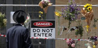 Τρεις καταζητούμενοι για τον “τρομοκρατικό” εμπρησμό συναγωγής στην Αυστραλία