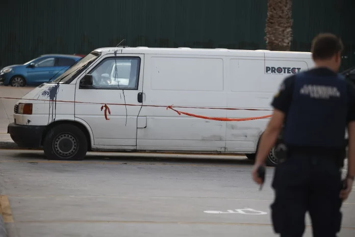 Η οικονομική έρευνα της ΕΛ.ΑΣ. για τους ληστές της χρηματαποστολής: Το ουζερί στη Γλυφάδα, ο σκηνίτης και ο μάστορας