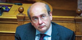 Ο Κωστής Χατζηδάκης και η Ελλάδα: Μια χώρα που τα οικονομικά της τα ρυθμίζει ένας που δεν έχει βγάλει ποτέ «μεροκάματο»