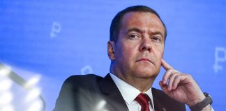 Ρωσία: Το Κίεβο θα υποστεί αντίποινα για τη δολοφονία του διοικητή των δυνάμεων πυρηνικής προστασίας, λέει ο Μεντβέντεφ