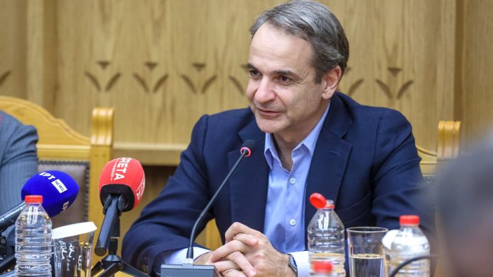 Ψάχνεται για… συγκρίσεις ο Μητσοτάκης