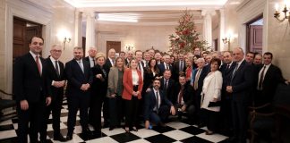 Συνάντηση Μητσοτάκη με βουλευτές της ΝΔ: Εσωκομματικά κέρδη, δύσκολη συνέχεια