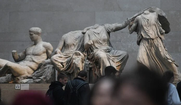 nb_glypta_parthenona1-696x405