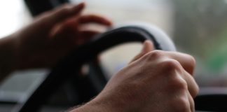 Ρίο: Ξεσπά ο αδερφός του οδηγού λεωφορείου που ξυλοκοπήθηκε από Ρομά – “Τον τραβούσαν από τα μαλλιά και το αυτί”