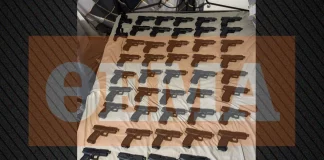 Μεγάλη επιχείρηση της ΕΛΑΣ σε Αθήνα και Θεσσαλονίκη για την τουρκική μαφία – 8 συλλήψεις, κατασχέθηκαν 49 όπλα