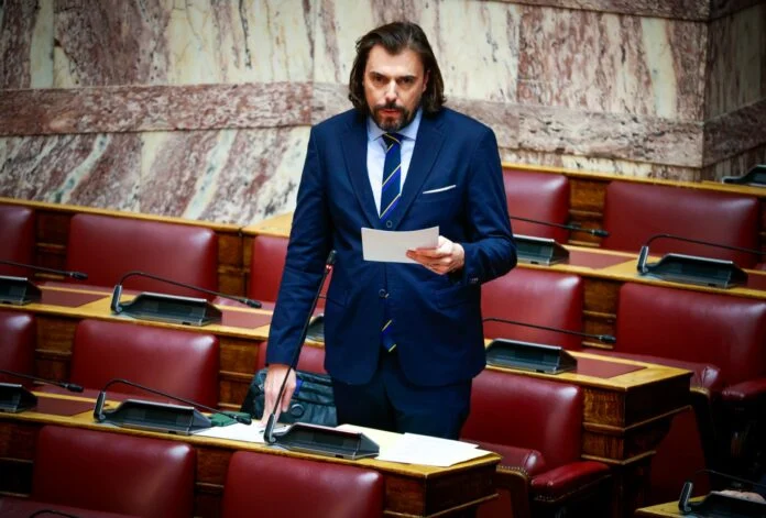 petrospappas1-696x471