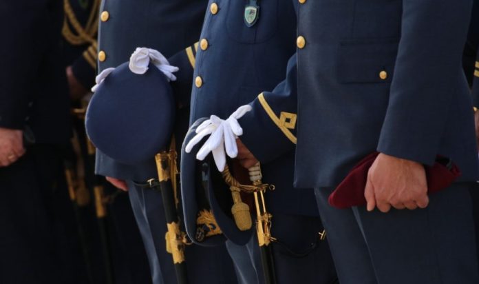 Κείμενο ράπισμα προς την ηγεσία του ΥΠΕΘΑ από έναν αδίκως «καρατομηθέντα» Υποπτέραρχο