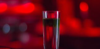 Γρεβενά: Συνελήφθη 42χρονος ιδιοκτήτης καταστήματος που σέρβιρε αλκοόλ σε δύο ανήλικους