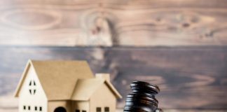 Πλειστηριασμοί: Η Κομισιόν ζητά από την Ελλάδα να ανεβάσει ρυθμούς