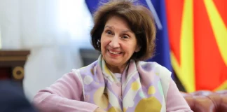 Βόρεια Μακεδονία: Δεν πήγε στην τελετή της Παναγιάς των Παρισίων η Σιλιάνοφσκα λόγω βλάβης στο αεροσκάφος