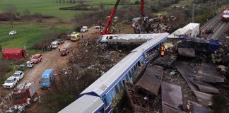 Βελόπουλος για Τέμπη: Υπάρχουν φωτογραφίες από ανθρώπους που ψάχνουν στα συντρίμμια οι οποίοι δεν είναι πυροσβέστες