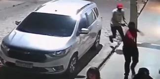 Βραζιλία: Η στιγμή που ένοπλοι σκοτώνουν 57χρονο δημοτικό σύμβουλο έξω από το σπίτι του