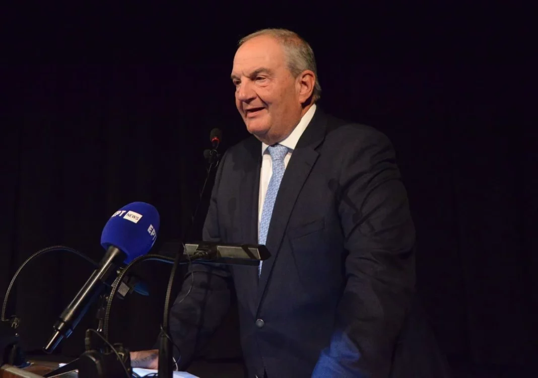 14bd2fbc5c29897b799534ef2b22bebe_XL