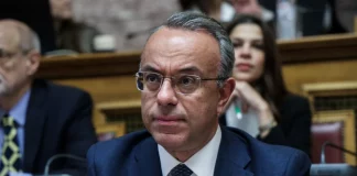 Πώς γλύτωσε την έξοδο ο Σταϊκούρας