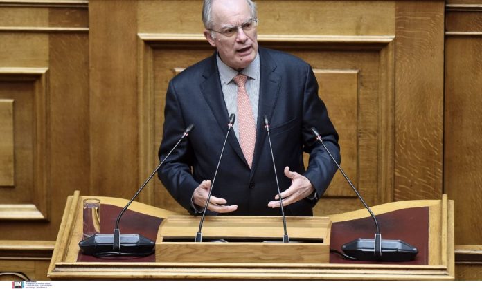 Οργή ΠΑΣΟΚ κατά Τασούλα: Χρηματοδότησε με 975.000 ευρώ φορείς της εκλογικής του περιφέρειας